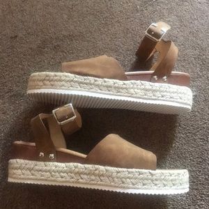 NWOT Espadrille Platform Sandals